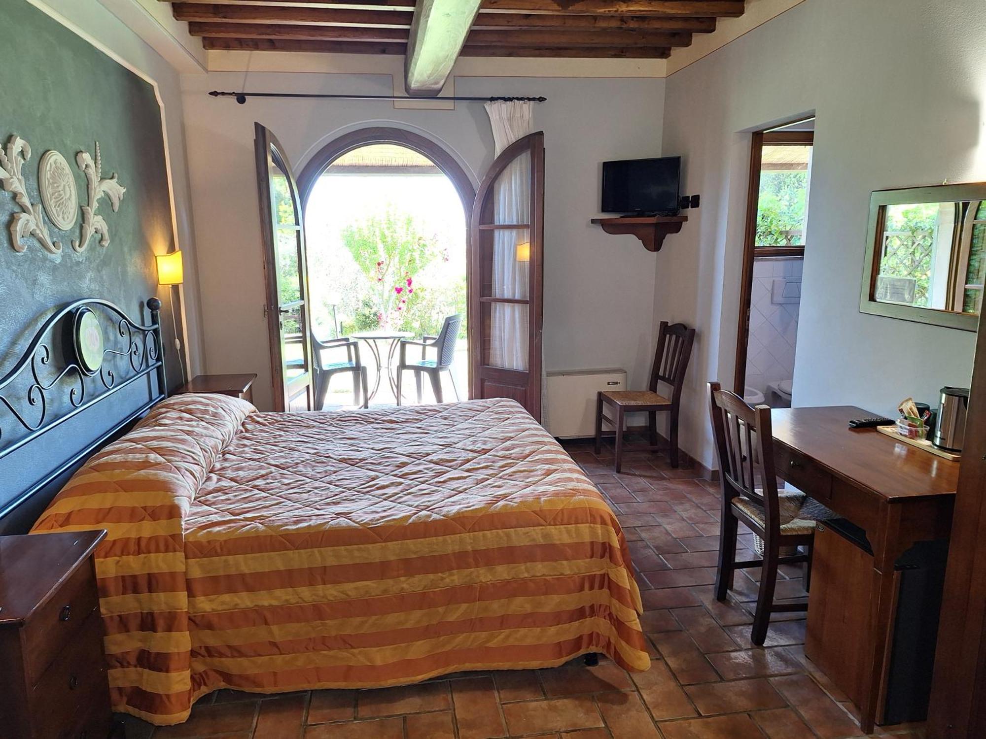 Antico Borgo Il Cardino Bed & Breakfast San Gimignano Luaran gambar